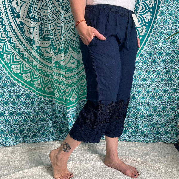 Lacey Bottom Capri Pants